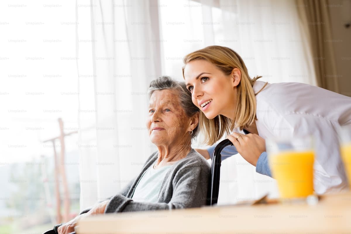 Doeboe Care support worker with participant